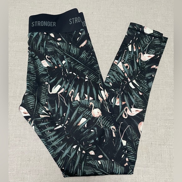 Stronger Print Leggings NWOT - Picture 5 of 5